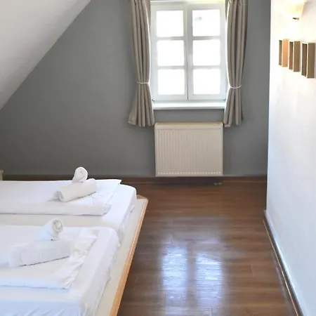 Schoene 54qm 2 1-4 Personen An Der Kreptitzer Heide Auf Ruegen - Wandern Fahrradfahren Und Apartament *