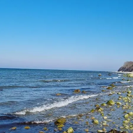 Schoene 54qm 2 1-4 Personen An Der Kreptitzer Heide Auf Ruegen - Wandern Fahrradfahren Und Apartament *